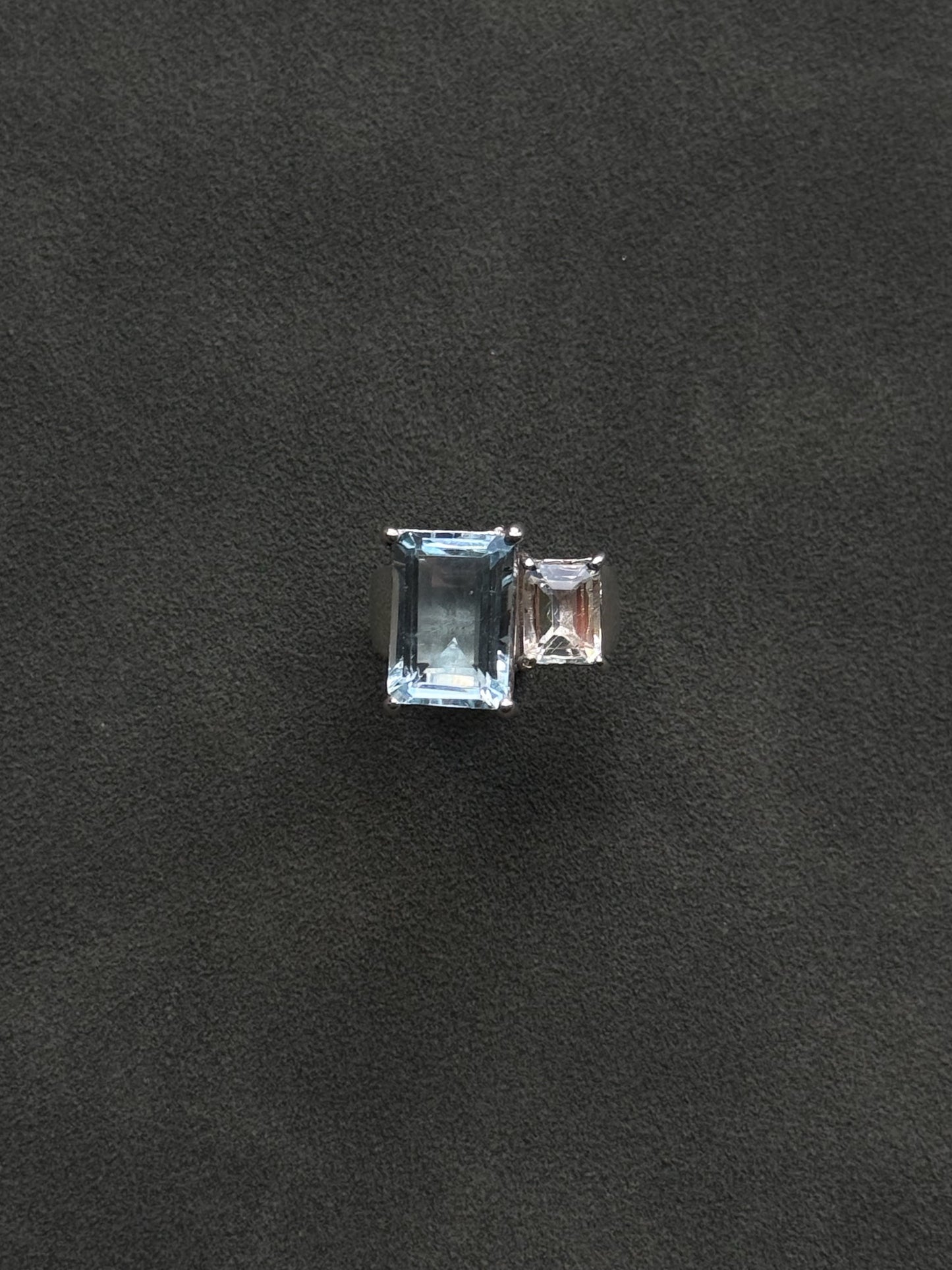 BLUE TOPAZ AND MOONSTONE SUKI RING