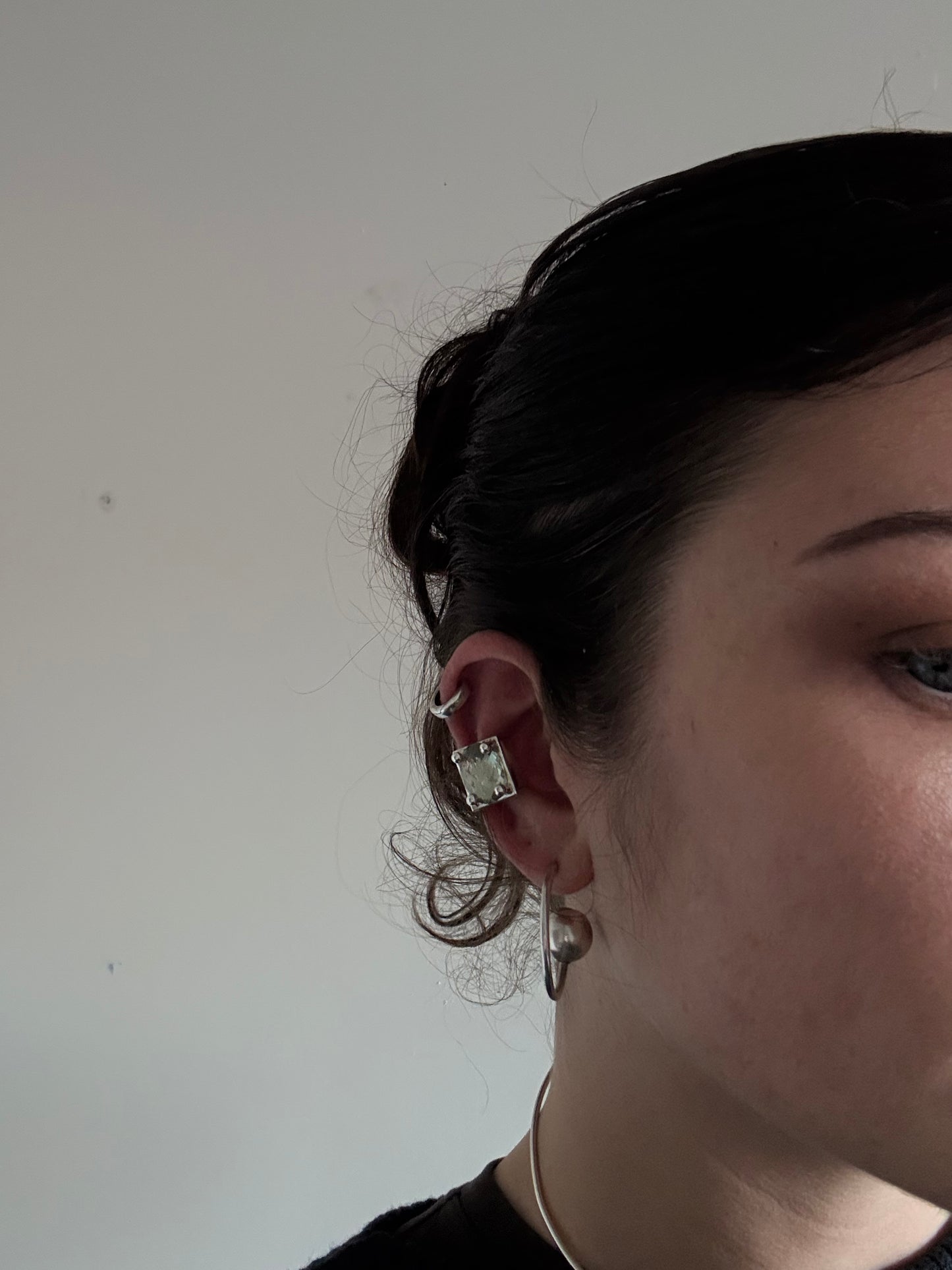 GREEN QUARTZ EAR CUFF