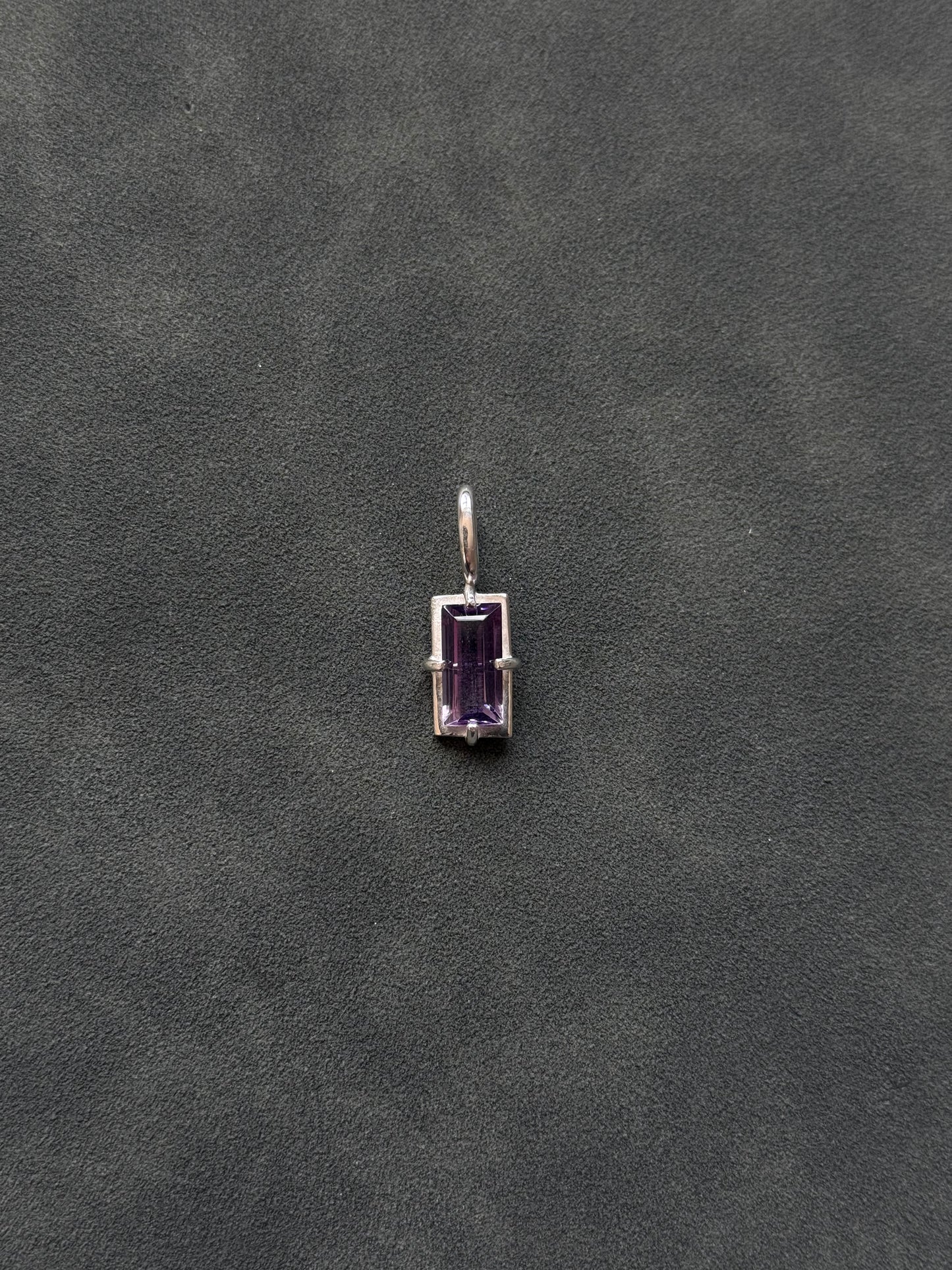 AMETHYST BAGUETTE PENDANT