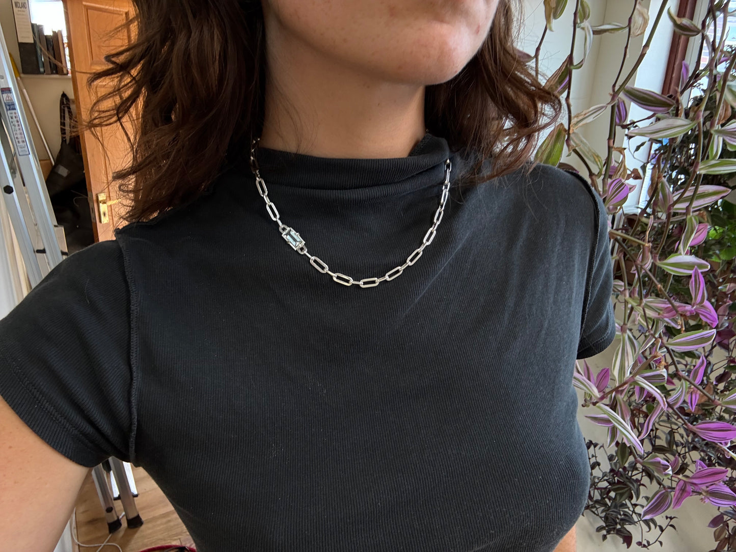 ANORA NECKLACE