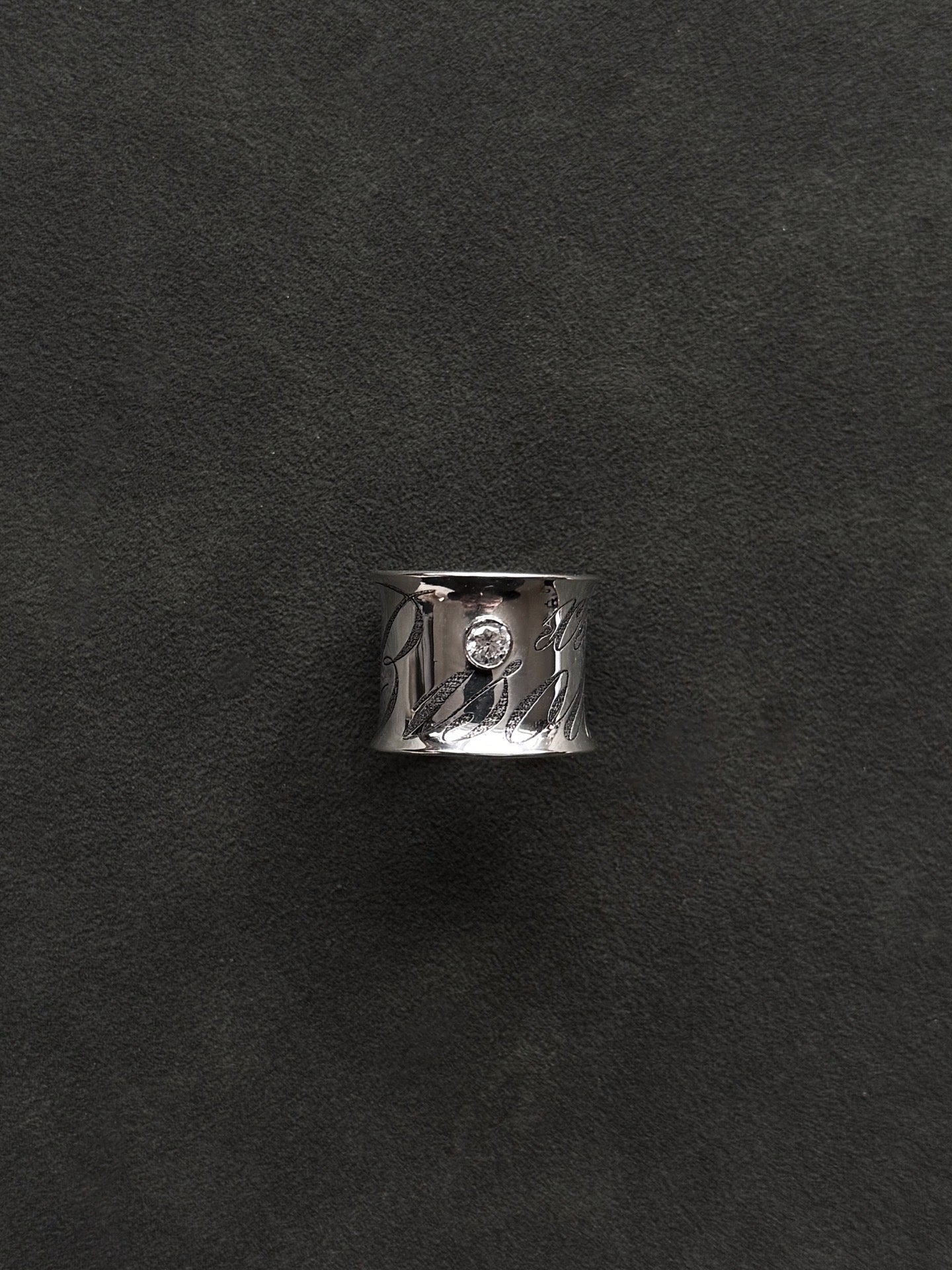 SUI WITH ROUND GEM- custom engraving available