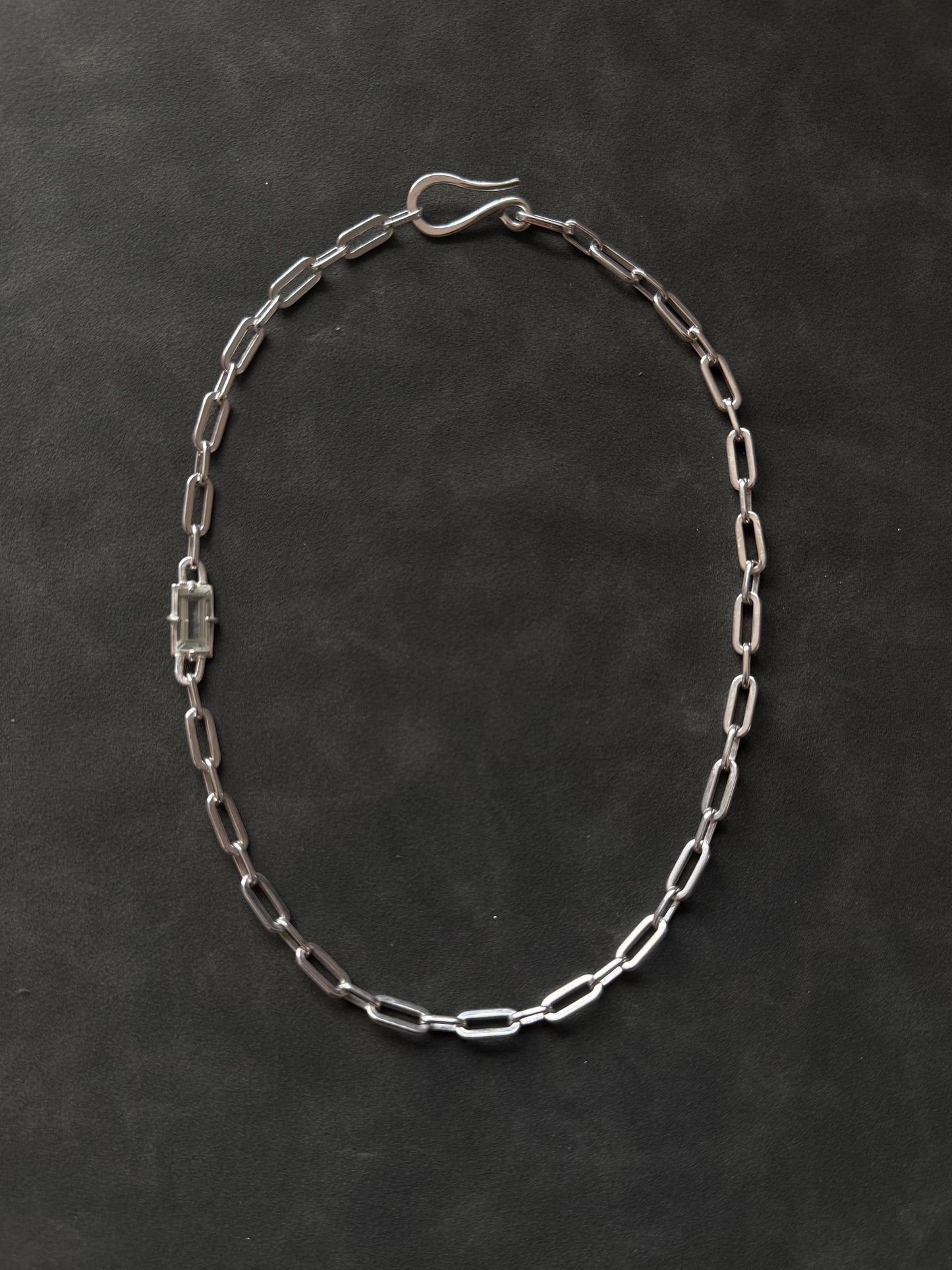 ANORA NECKLACE