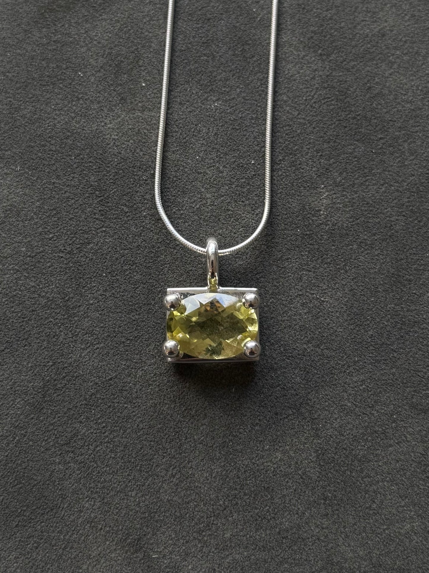 LEMON QUARTZ BABY BUBBLE PENDANT