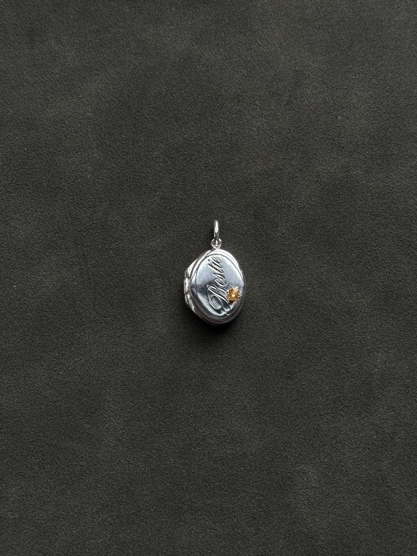 LOCKET