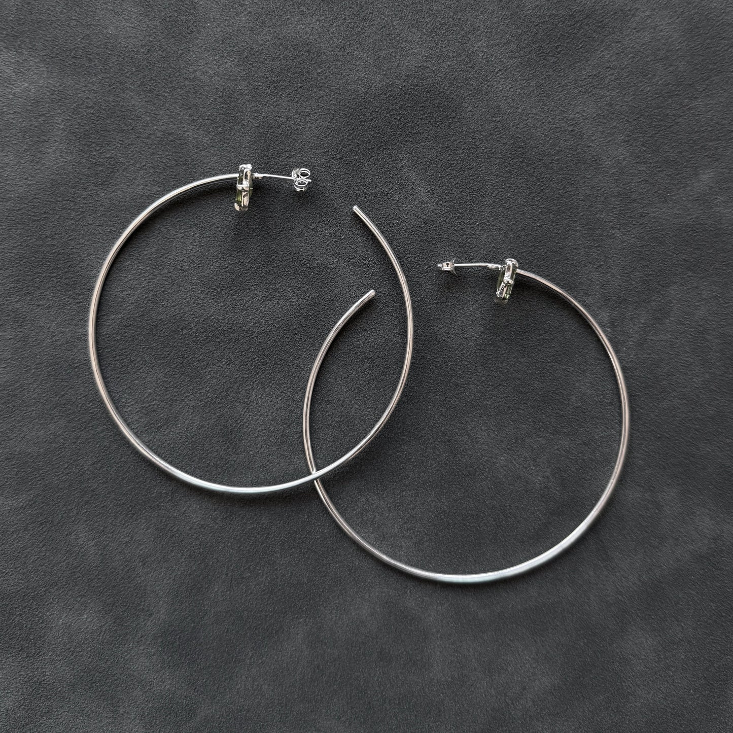 SKINNY HOOPS