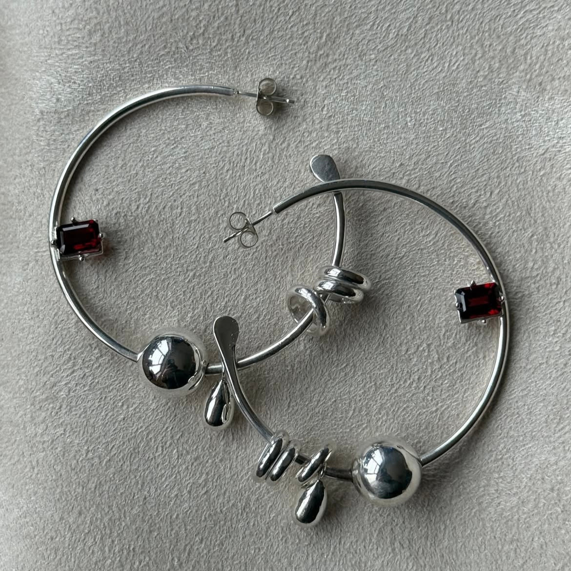 GARNET HOOPS
