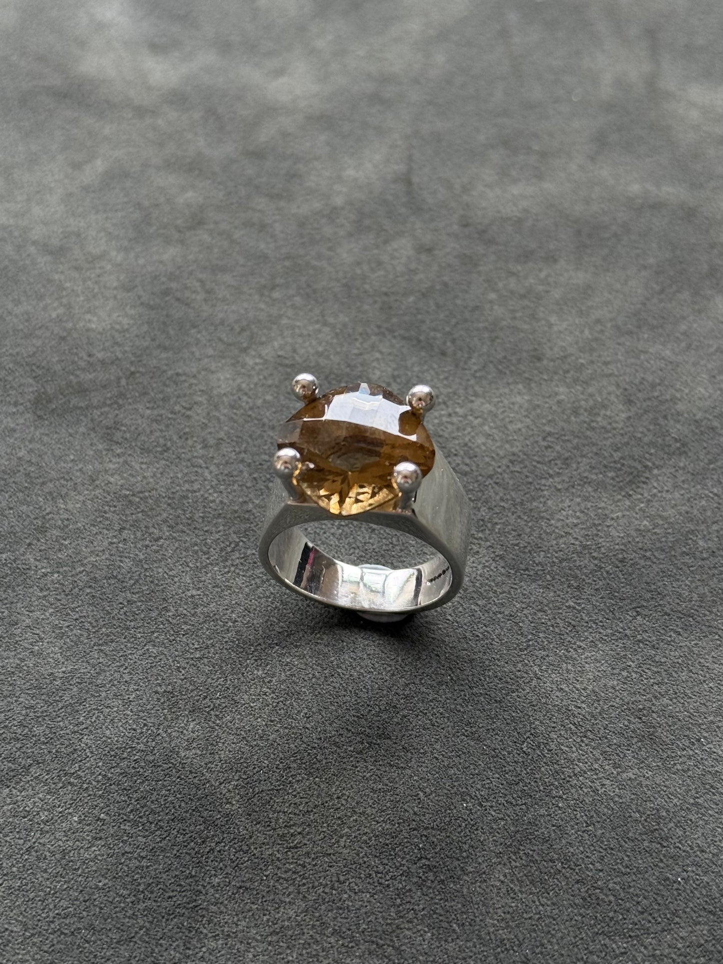 Whiskey quartz ring