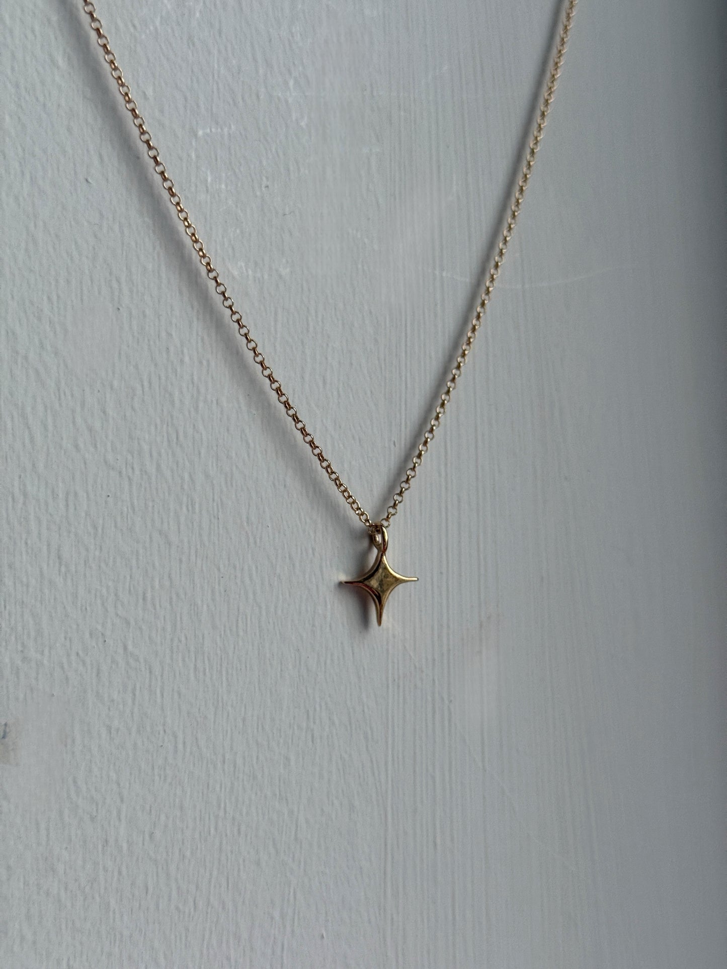 GOLD BABY STARGIRL NECKLACE