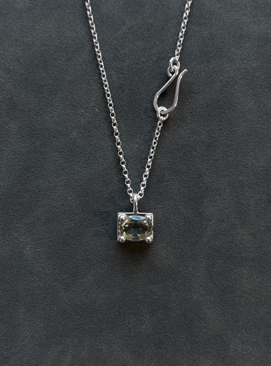 GREEN QUARTZ BUBBLE PENDANT