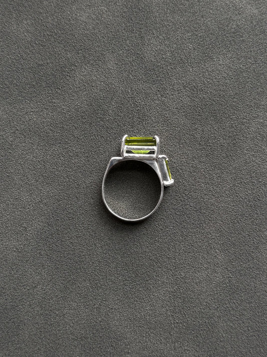 PERIDOT SUKI RING