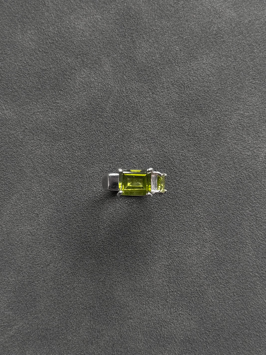 PERIDOT SUKI RING
