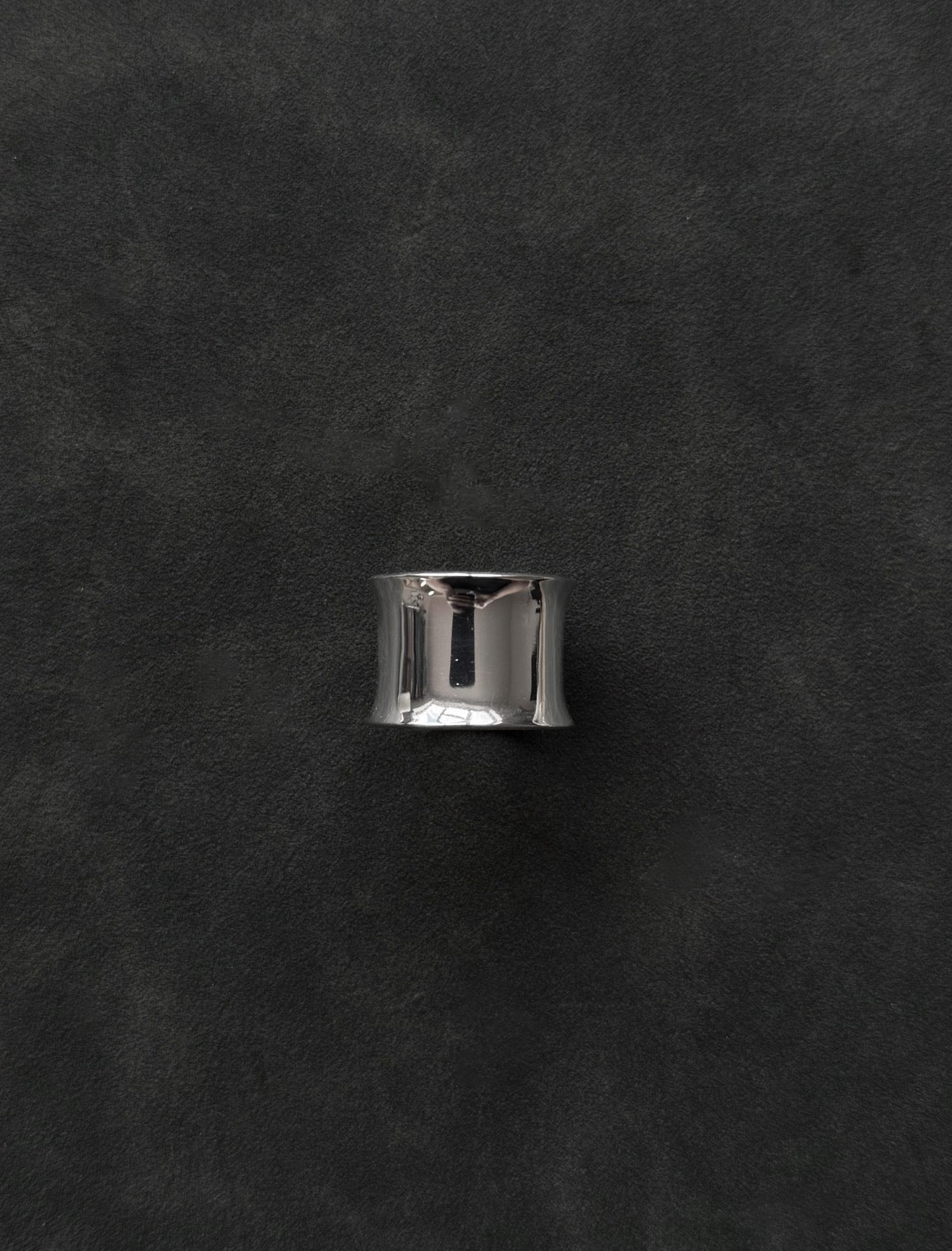 CONCAVE RING- engraving available