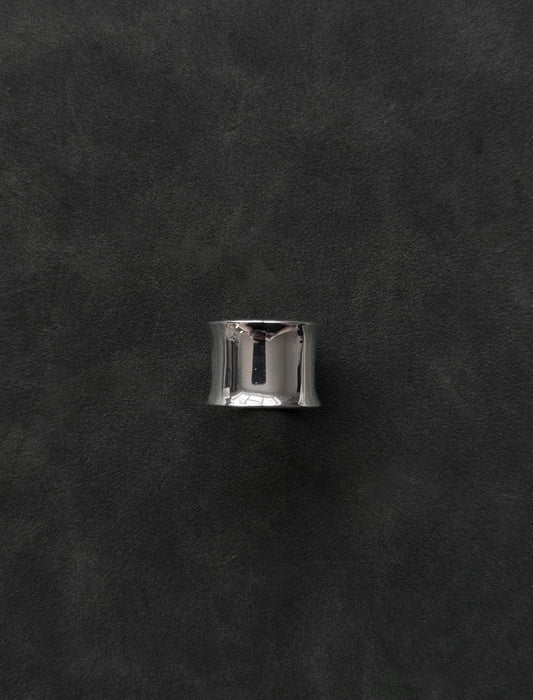 CONCAVE RING- engraving available