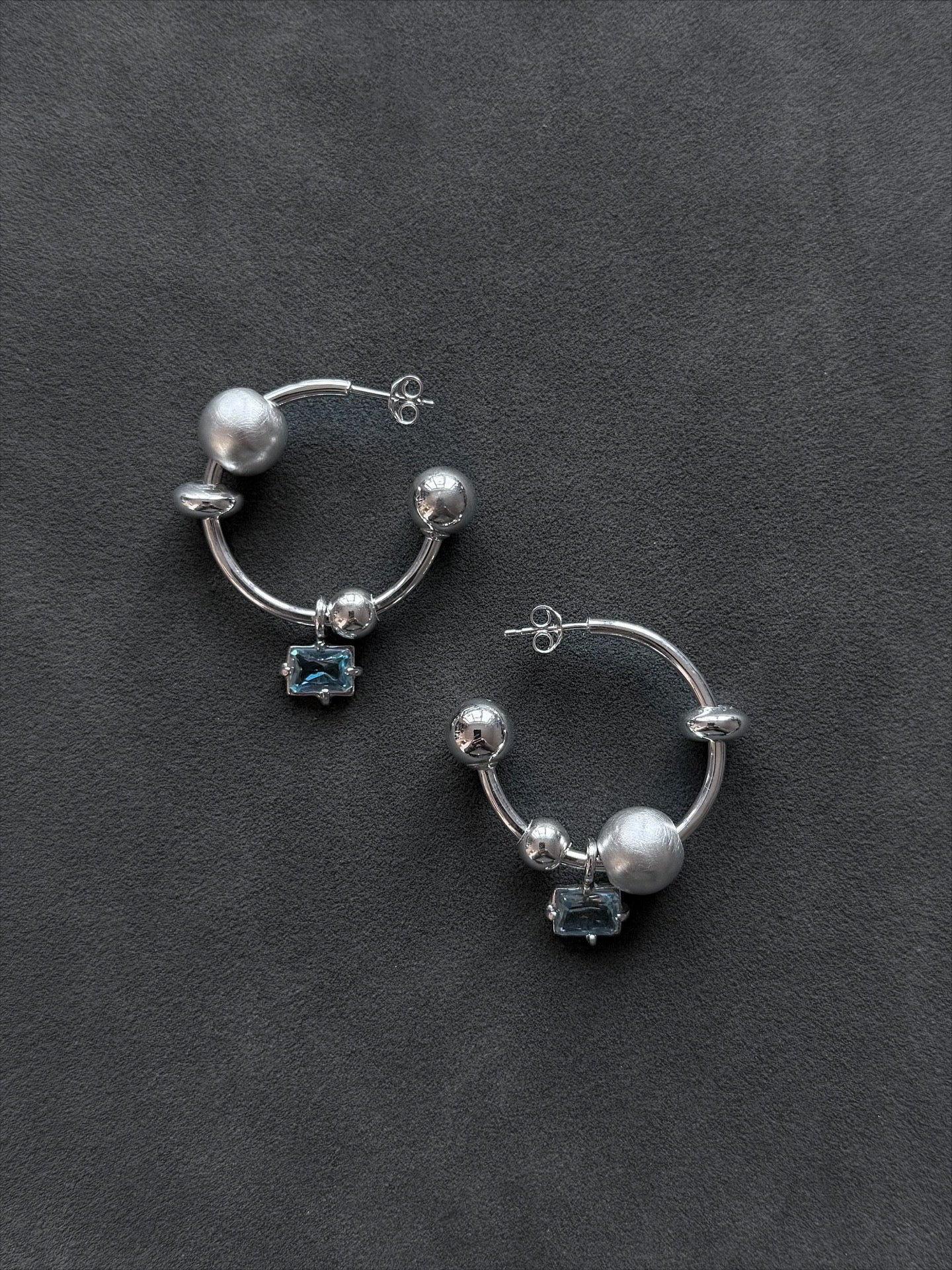 002 CHARM HOOPS