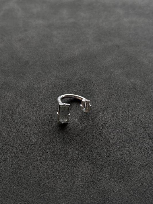 ASYMMETRIC GREEN QUARTZ FLOATING RING
