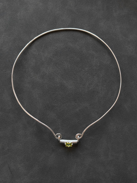 PERIDOT PLONK PENDANT