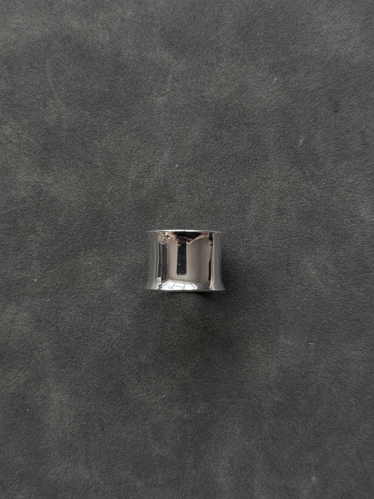 CONCAVE RING