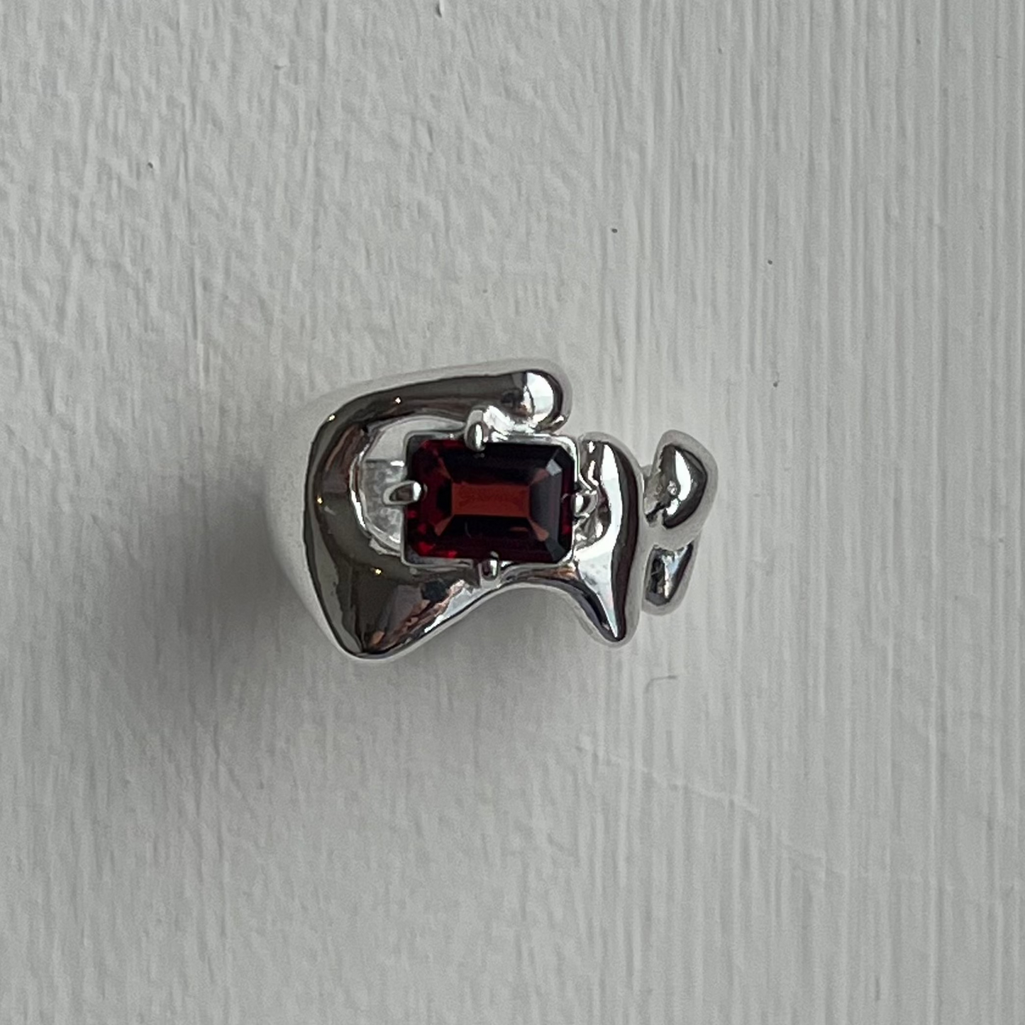 GARNET GLOOP RING