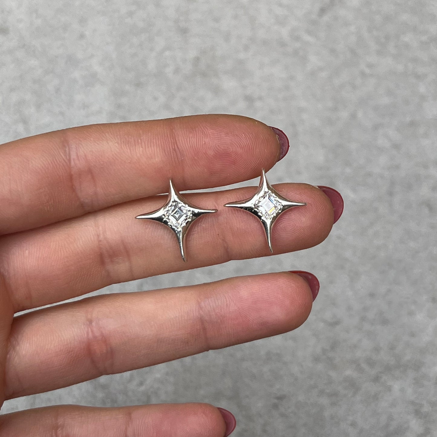 STAR STUDS