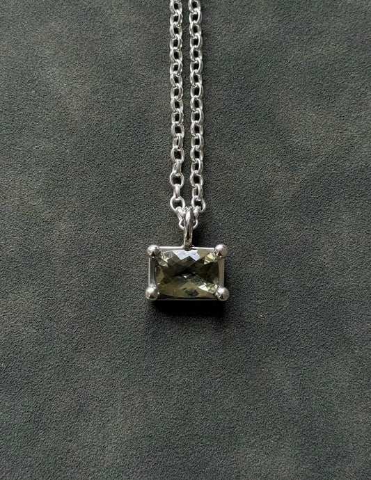 GREEN QUARTZ BUBBLE PENDANT