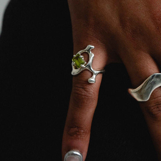 PERIDOT ALIEN RING