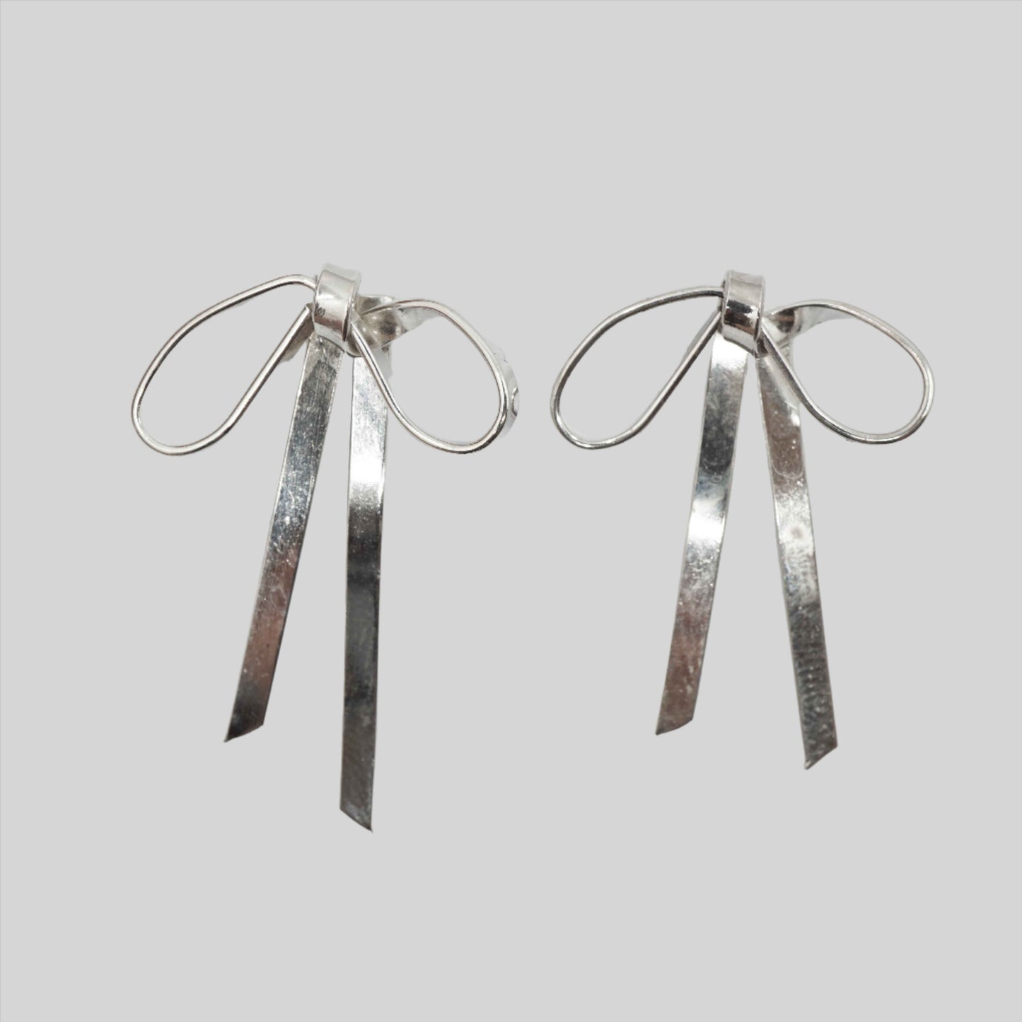 z MINI BOW EARRINGS