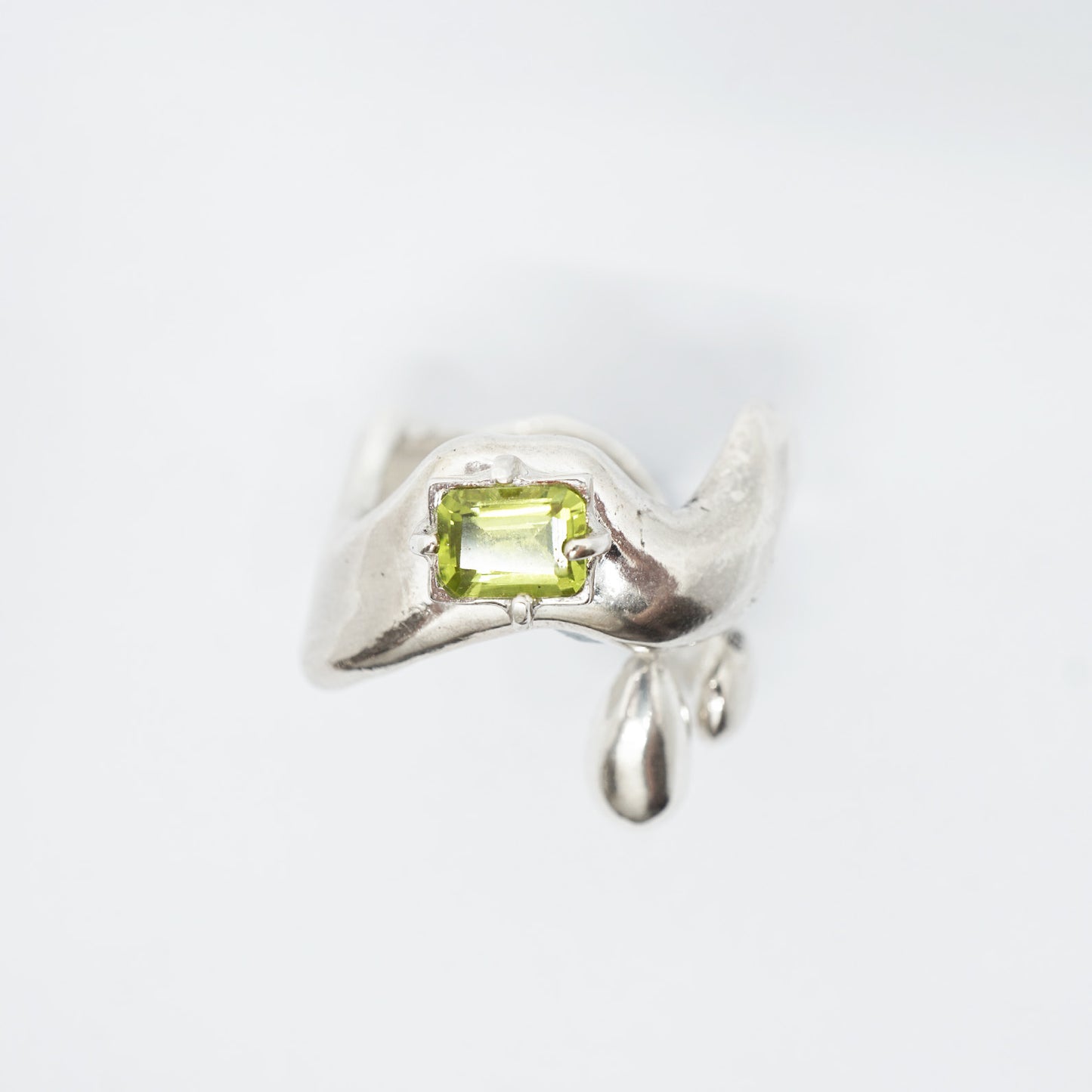 PERIDOT CRY BABY RING