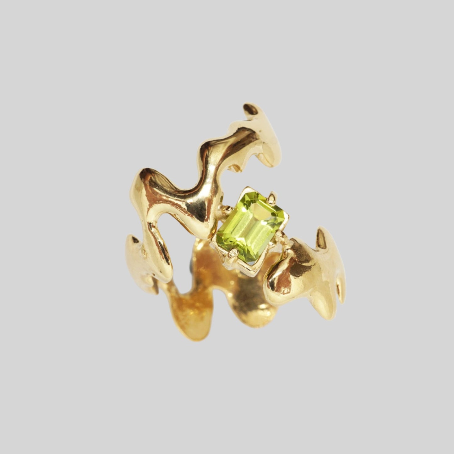 GOLD PERIDOT LIQUID RING