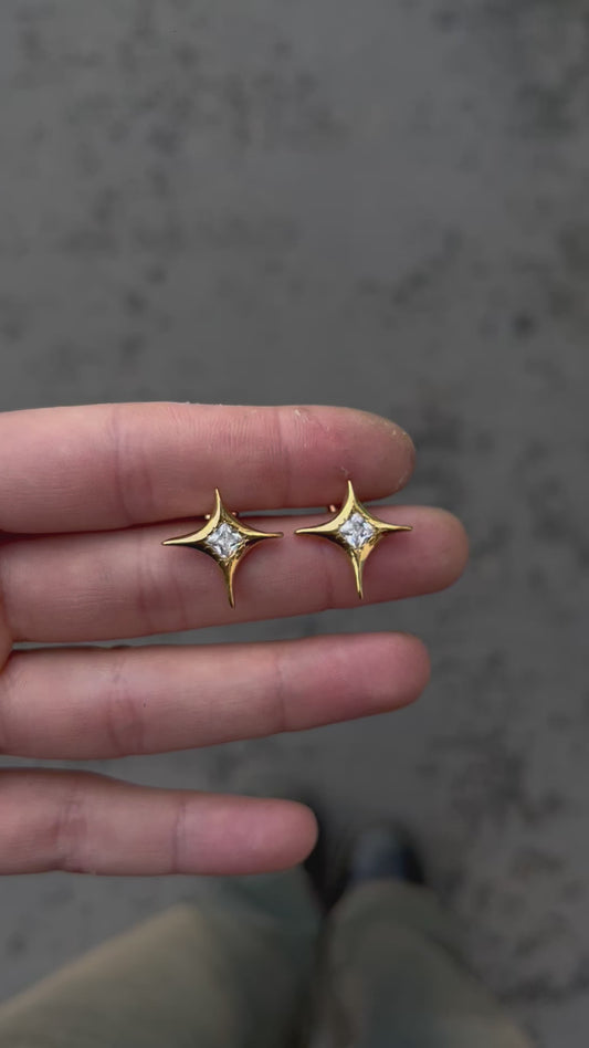 GOLD STAR STUDS