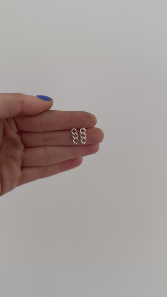 Mini chain studs