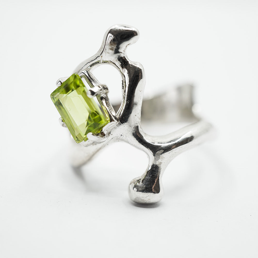 PERIDOT ALIEN RING