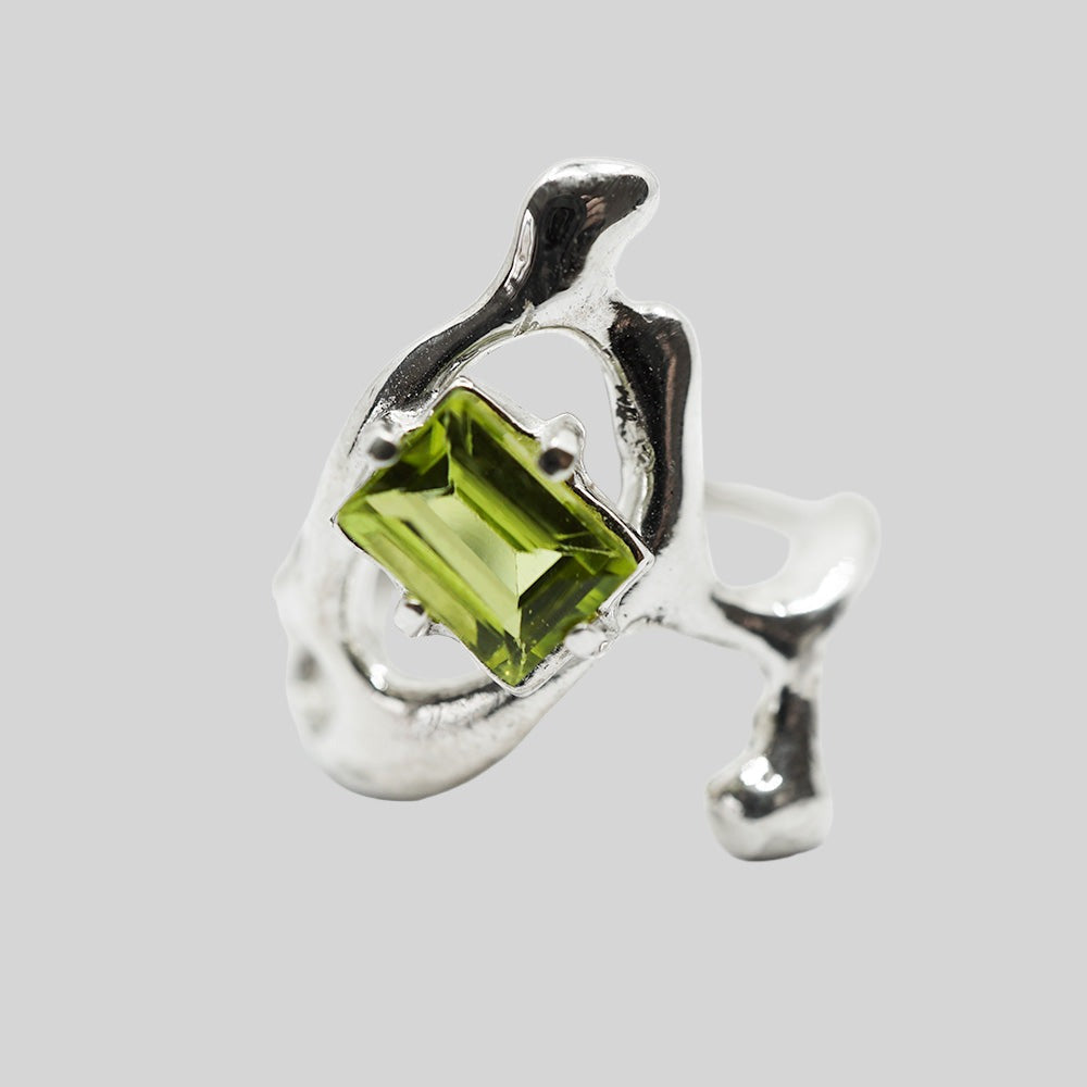 PERIDOT ALIEN RING