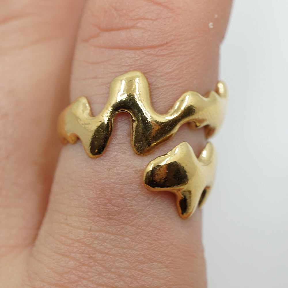 GOLD LIQUID RING