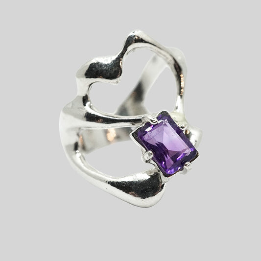 AMETHYST LIQUID LOVE RING