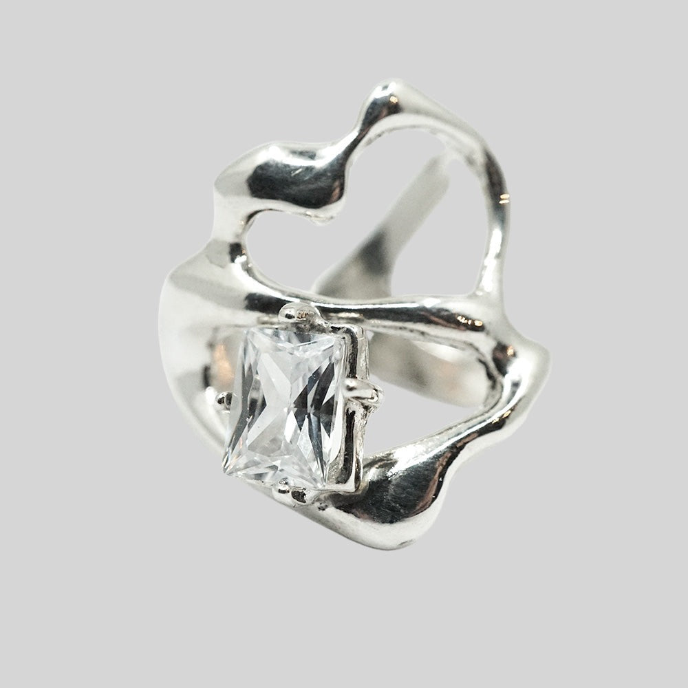 BAGUETTE LIQUID LOVE RING